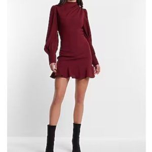 Super cute dark red long sleeve dress! button sleeves!